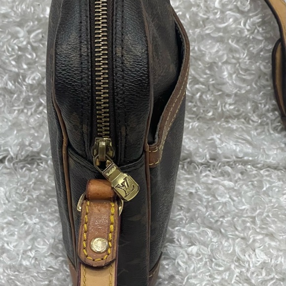 Louis Vuitton Monogram Danube Crossbody Bag - Picture 3 of 16